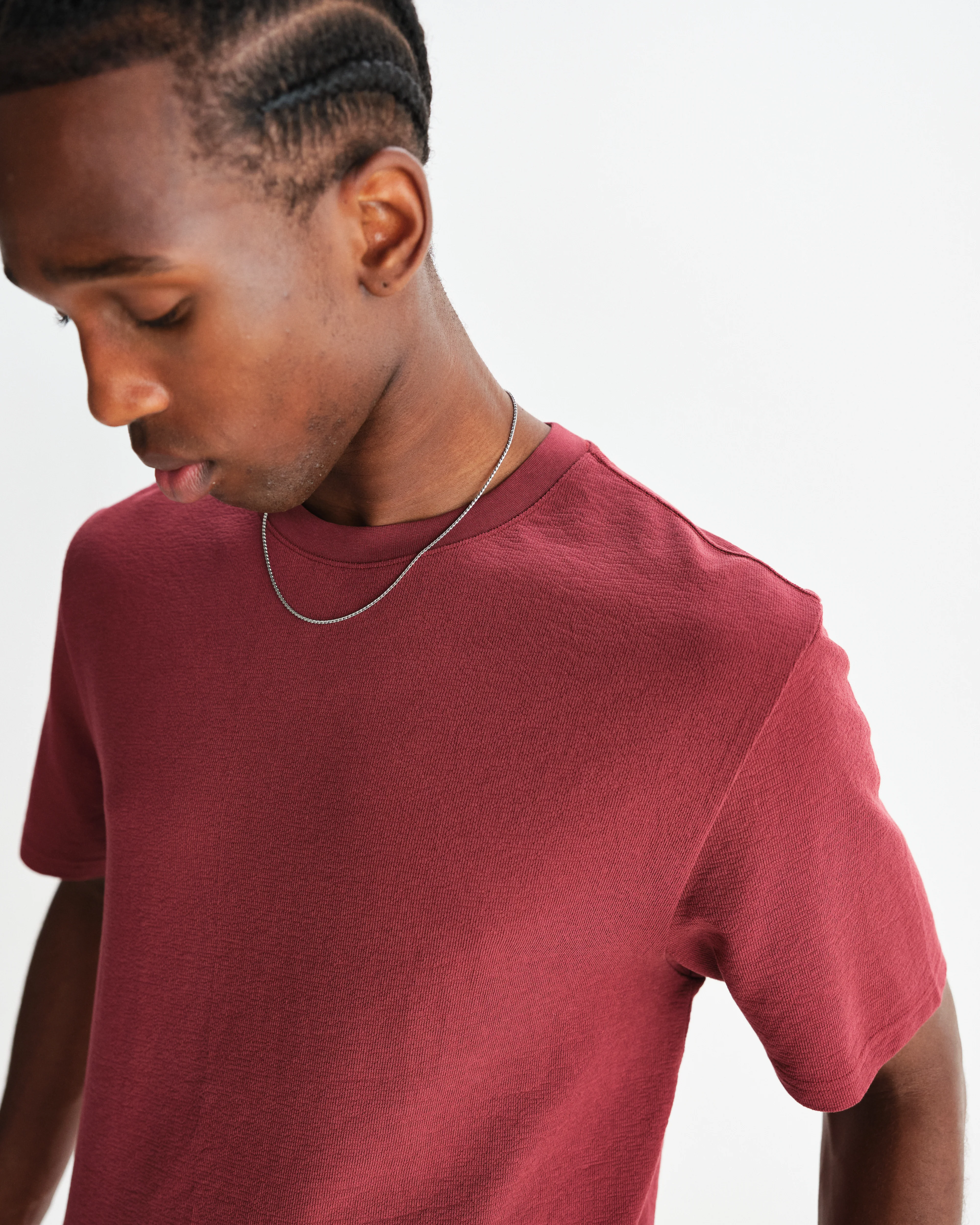 Dean - Burgundy Textured Organic Cotton T-Shirt - Image 3