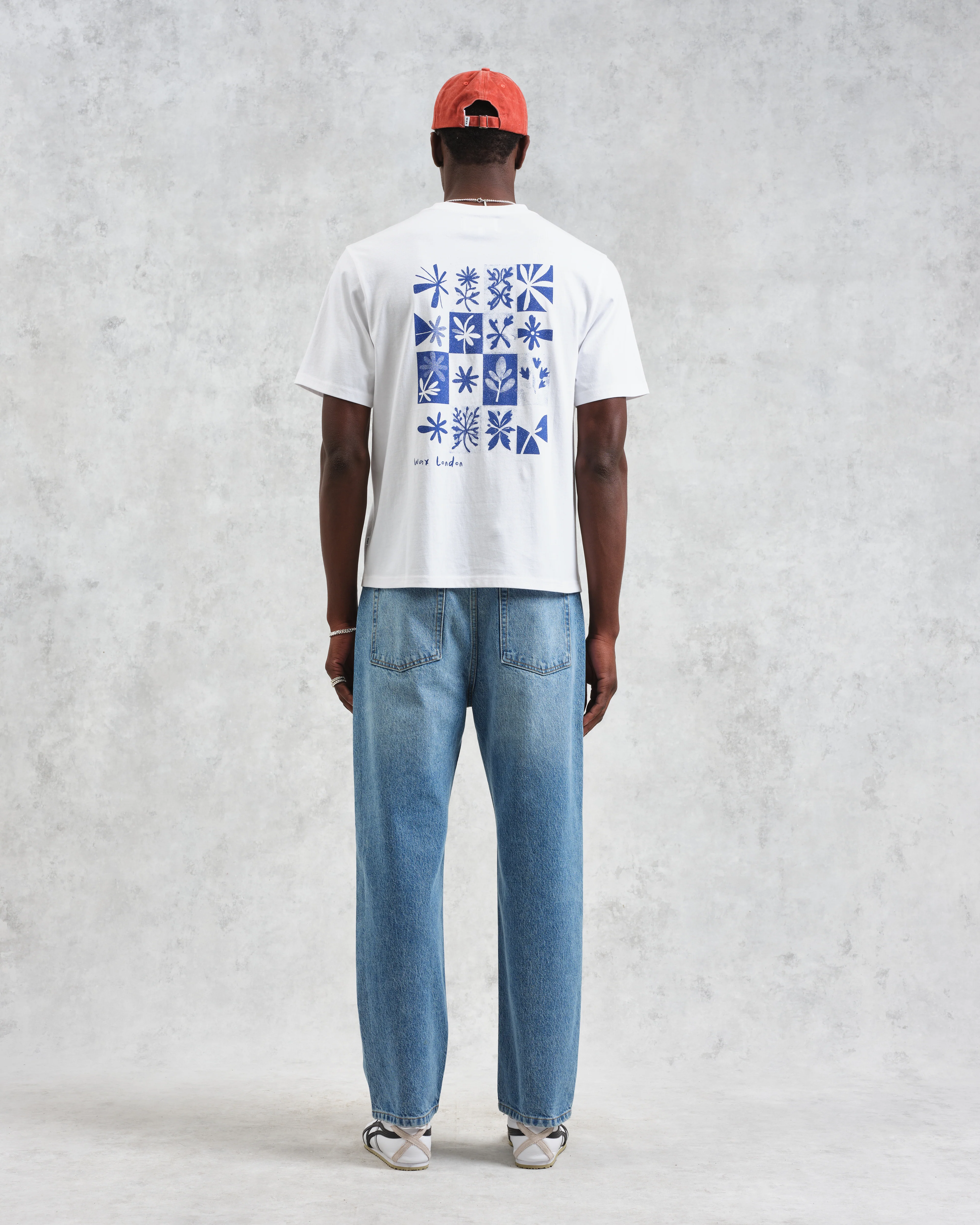 Dean - Ecru And Blue Floral Graphic Organic Cotton T-Shirt - Image 7