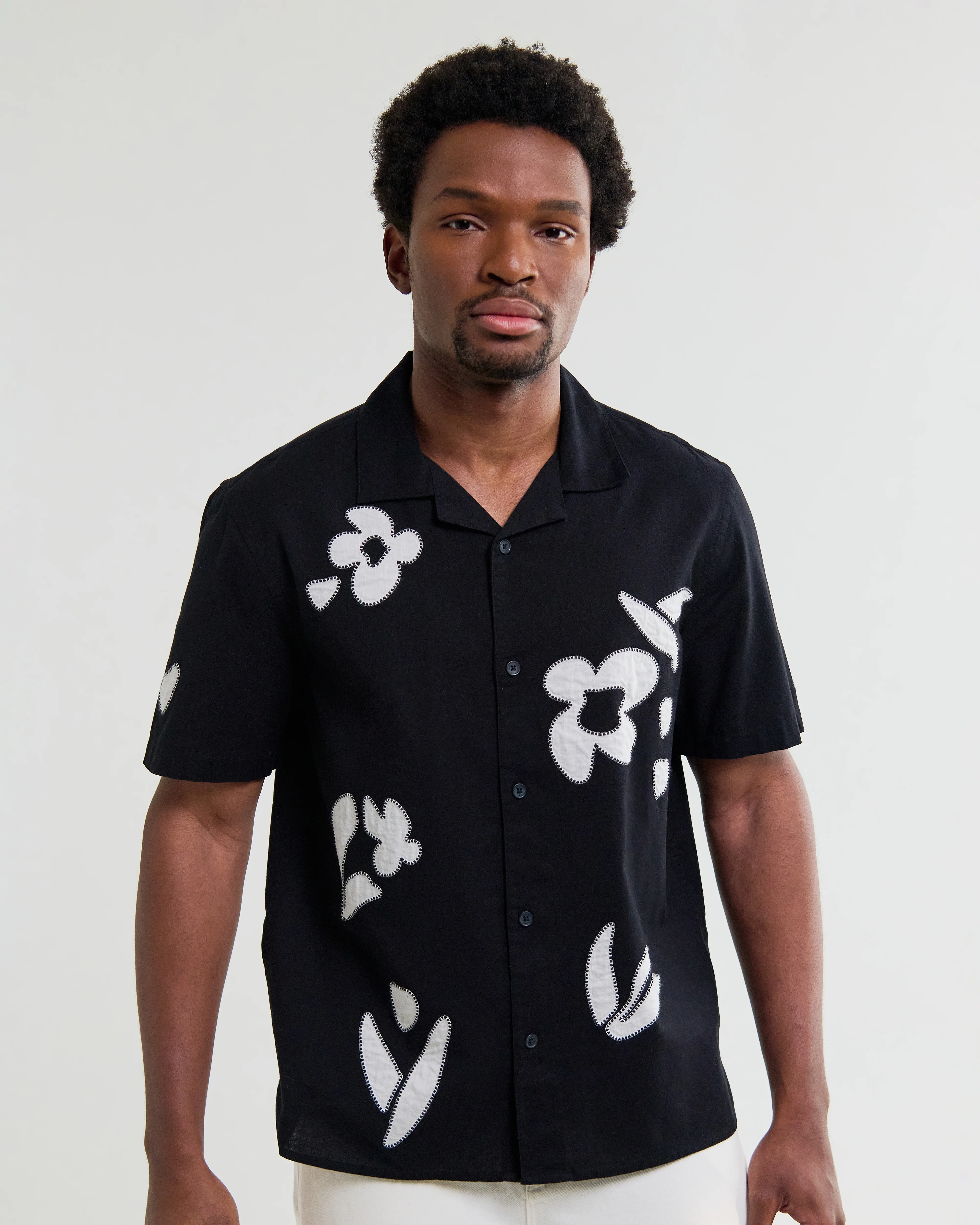 Didcot - Black And Beige Abstract Applique Short-Sleeve Shirt - Image 2