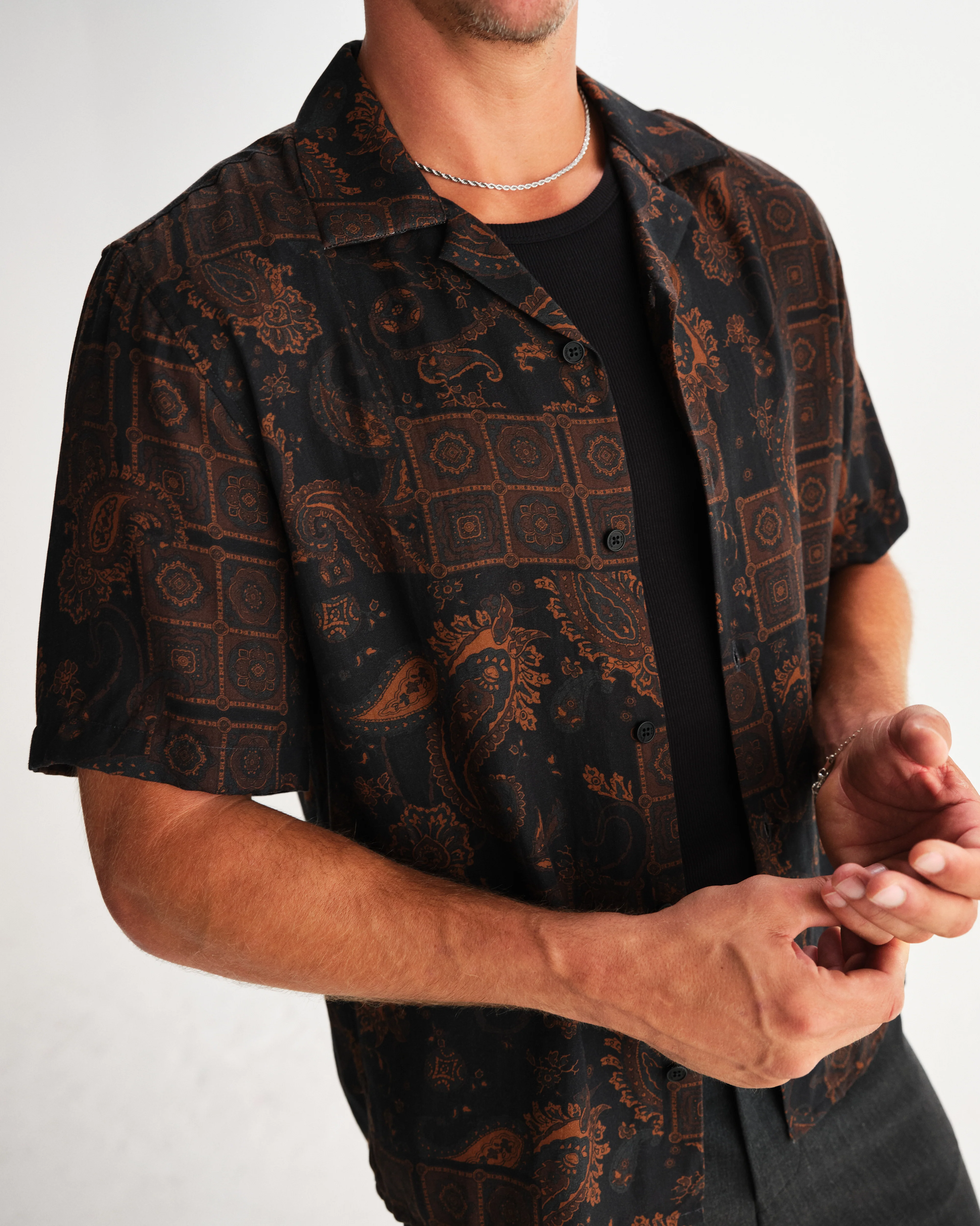 Didcot - Black And Brown Paisley Short-Sleeve Shirt - Image 3