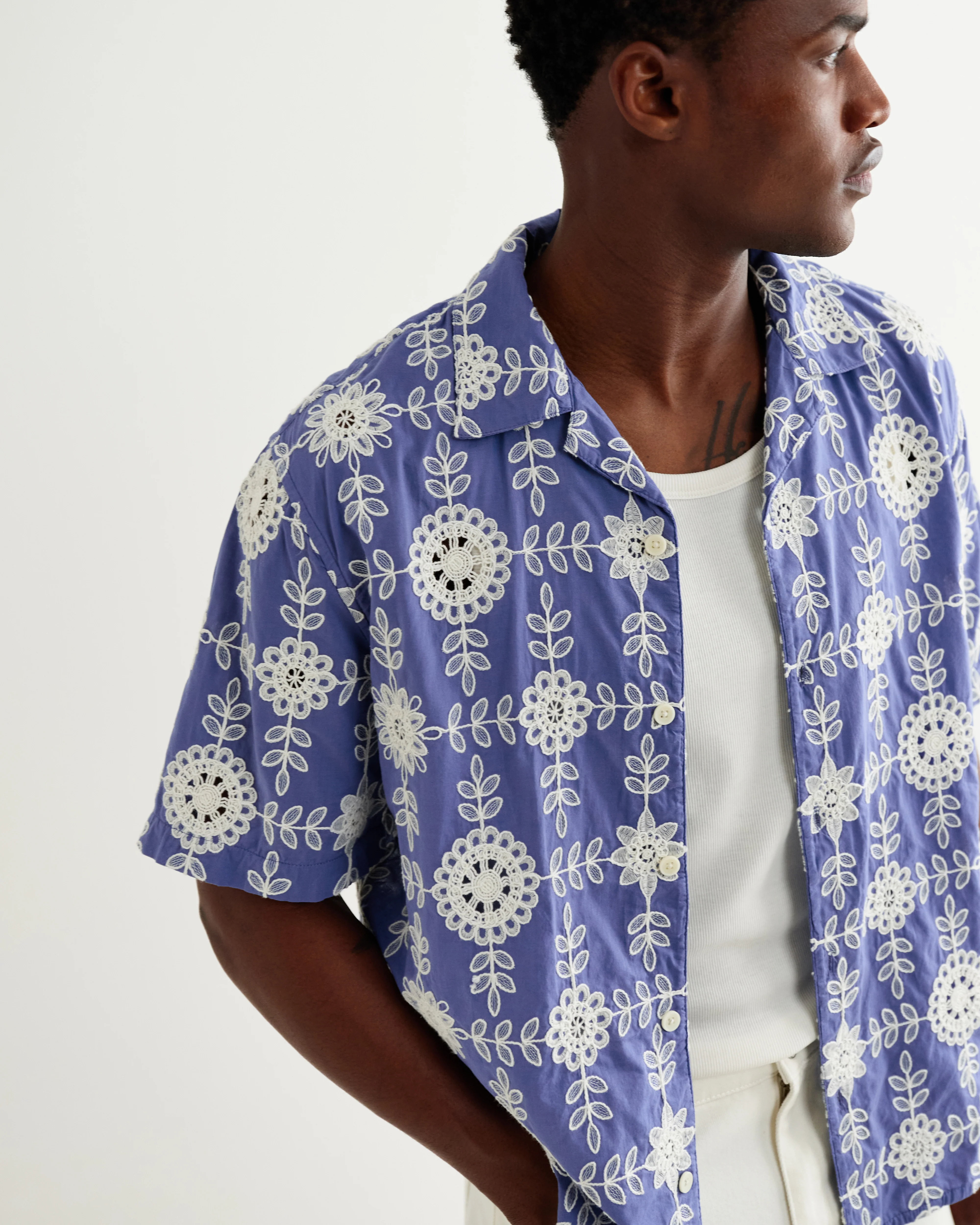 Didcot - Blue And Ecru Corded Lace Short-Sleeve Shirt - Image 3