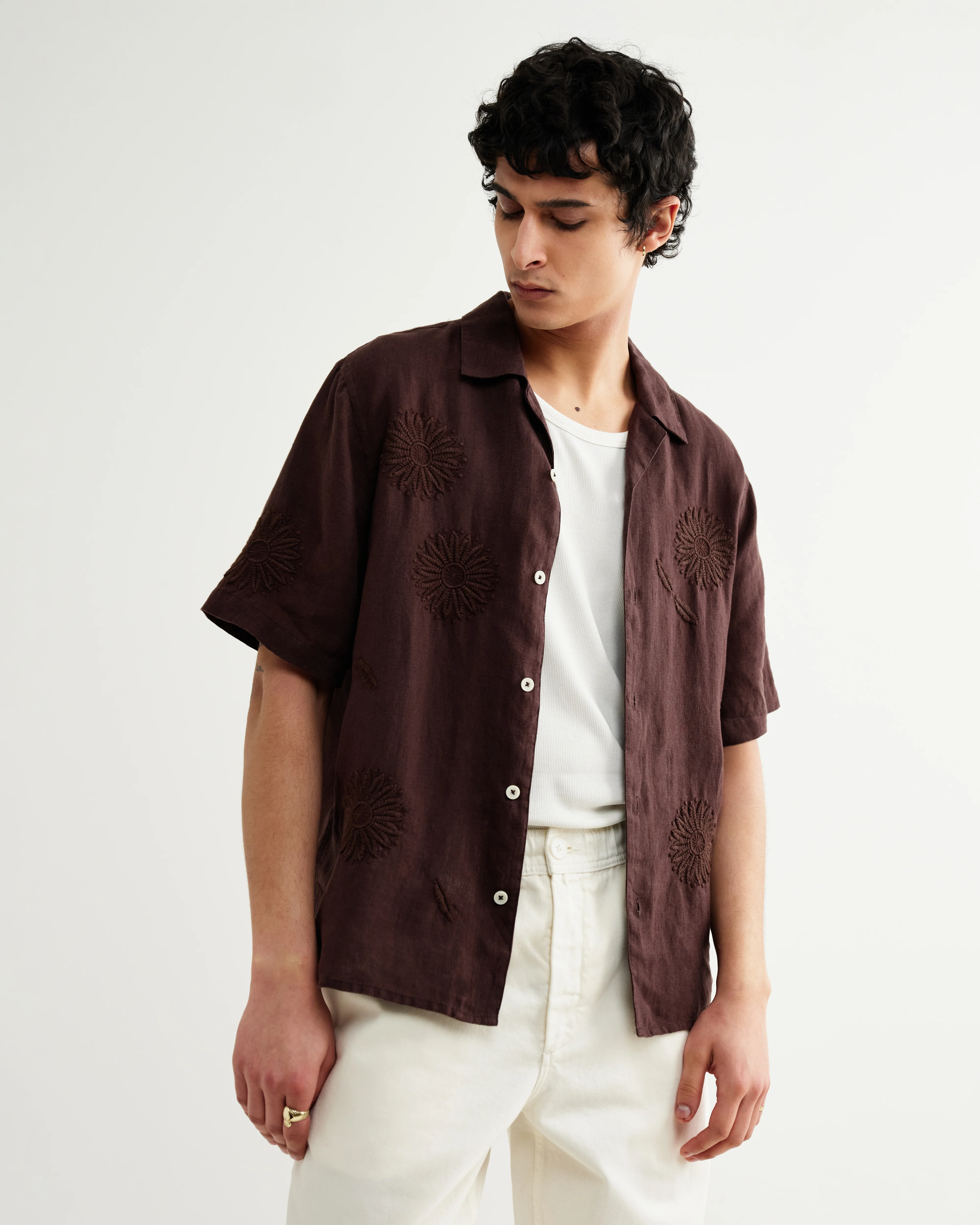 Didcot - Brown Flower Embroidered Short-Sleeve Shirt - Image 2