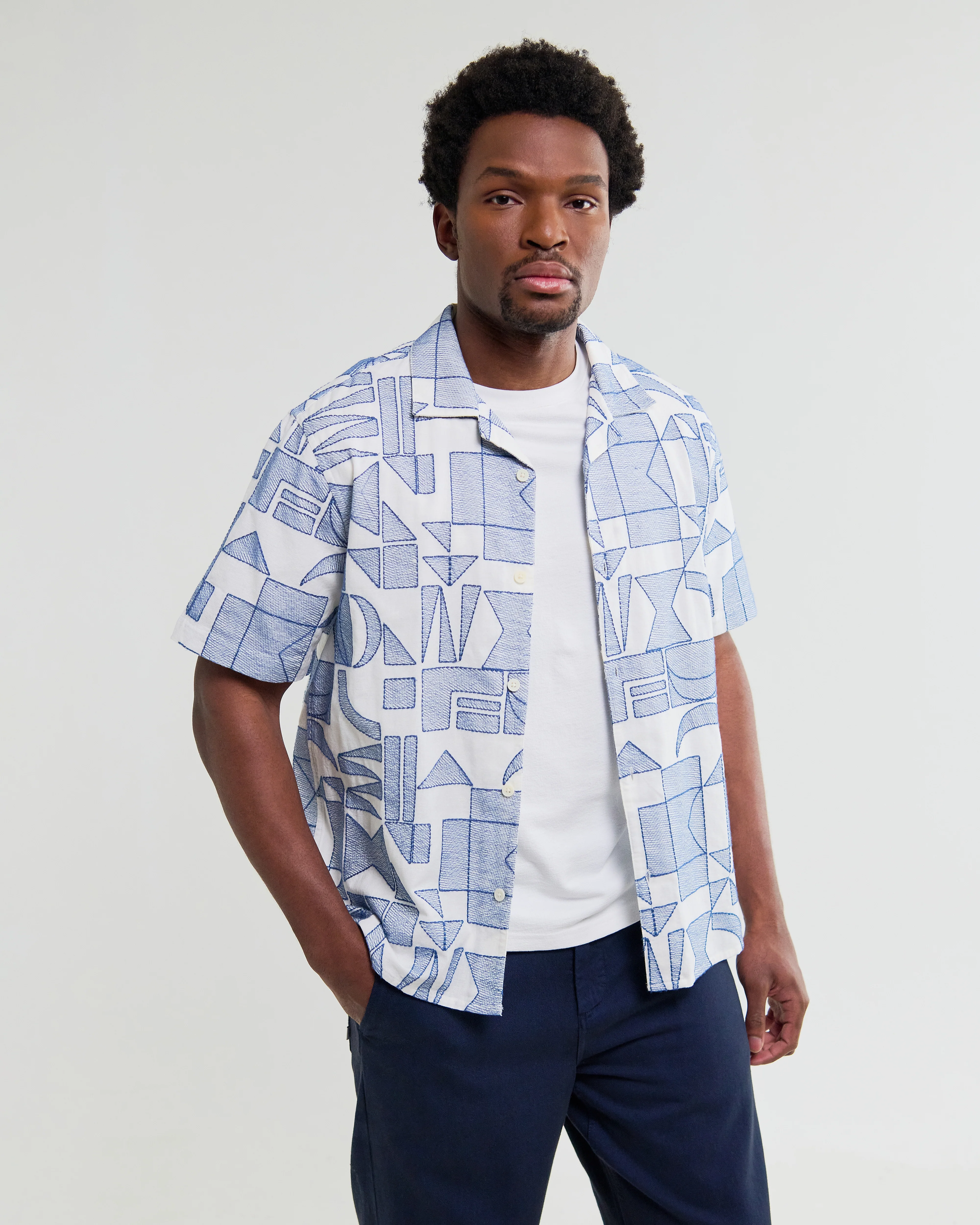 Didcot - Ecru And Blue Geometric Embroidered Short-Sleeve Shirt - Image 2
