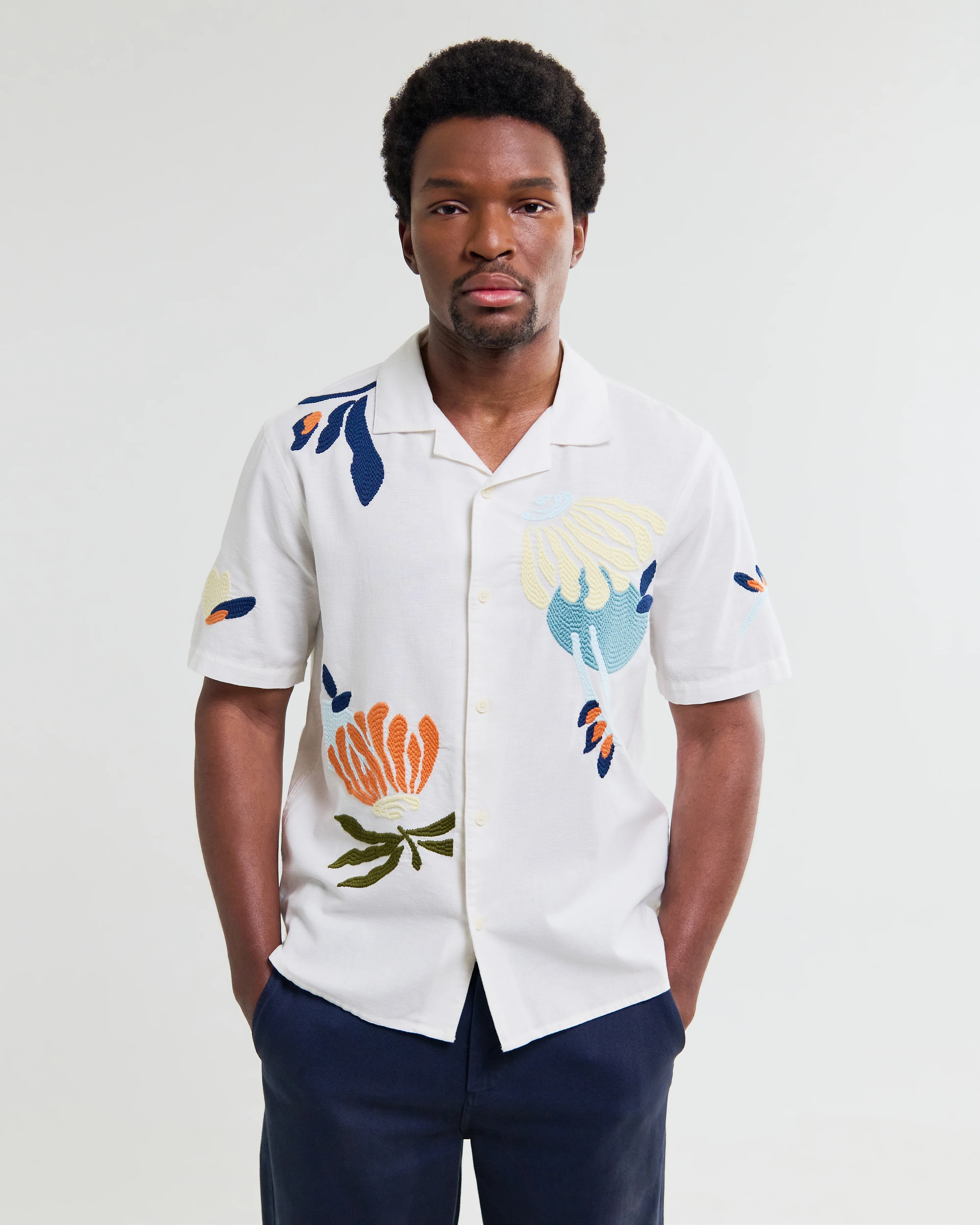 Didcot - Ecru And Multicolour Flower Embroidered Short-Sleeve Shirt - Image 2