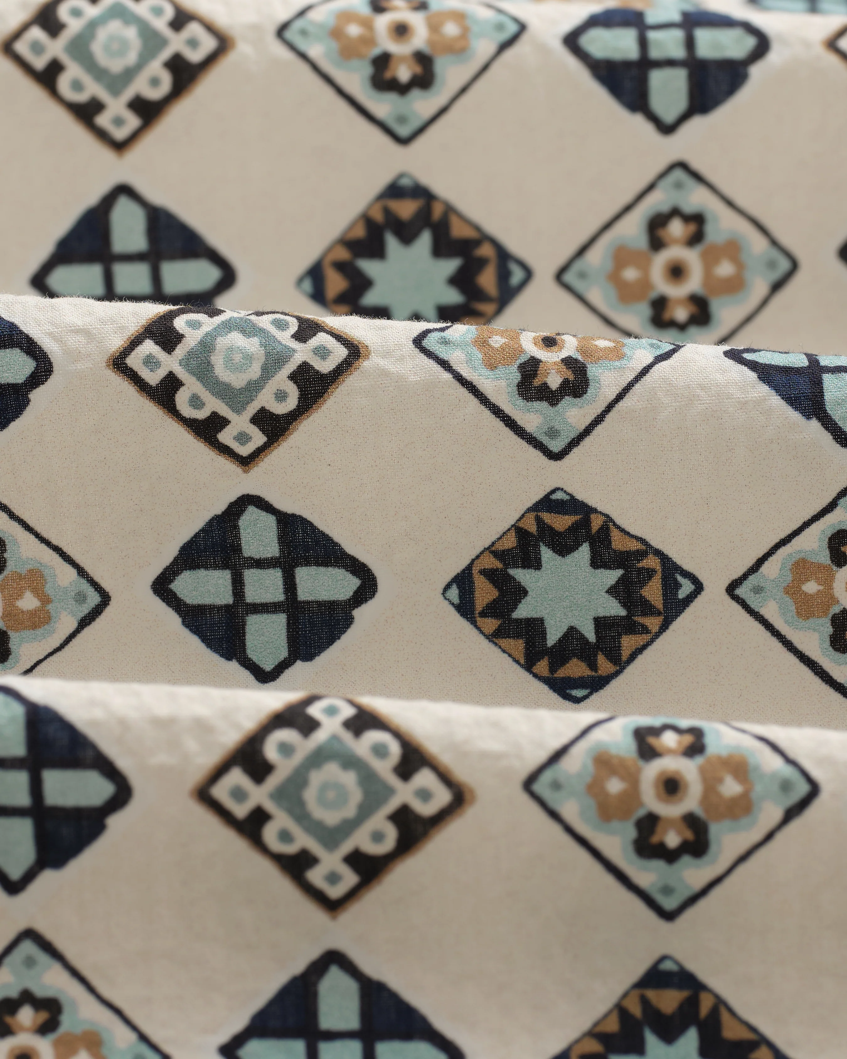 Didcot - Ecru And Multicolour Geometric Tile Seersucker Short-Sleeve Shirt - Image 10