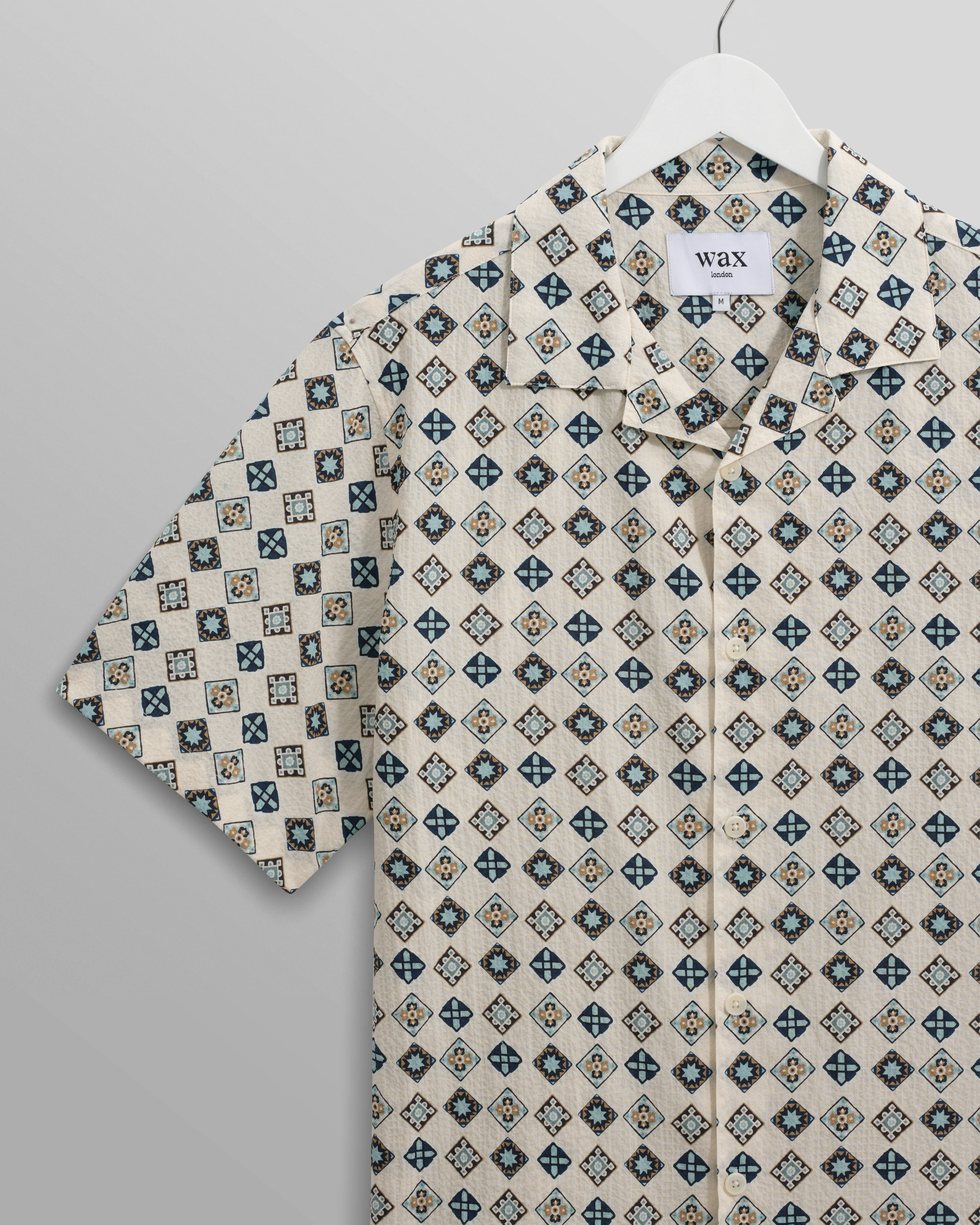 Didcot - Ecru And Multicolour Geometric Tile Seersucker Short-Sleeve Shirt - Image 8