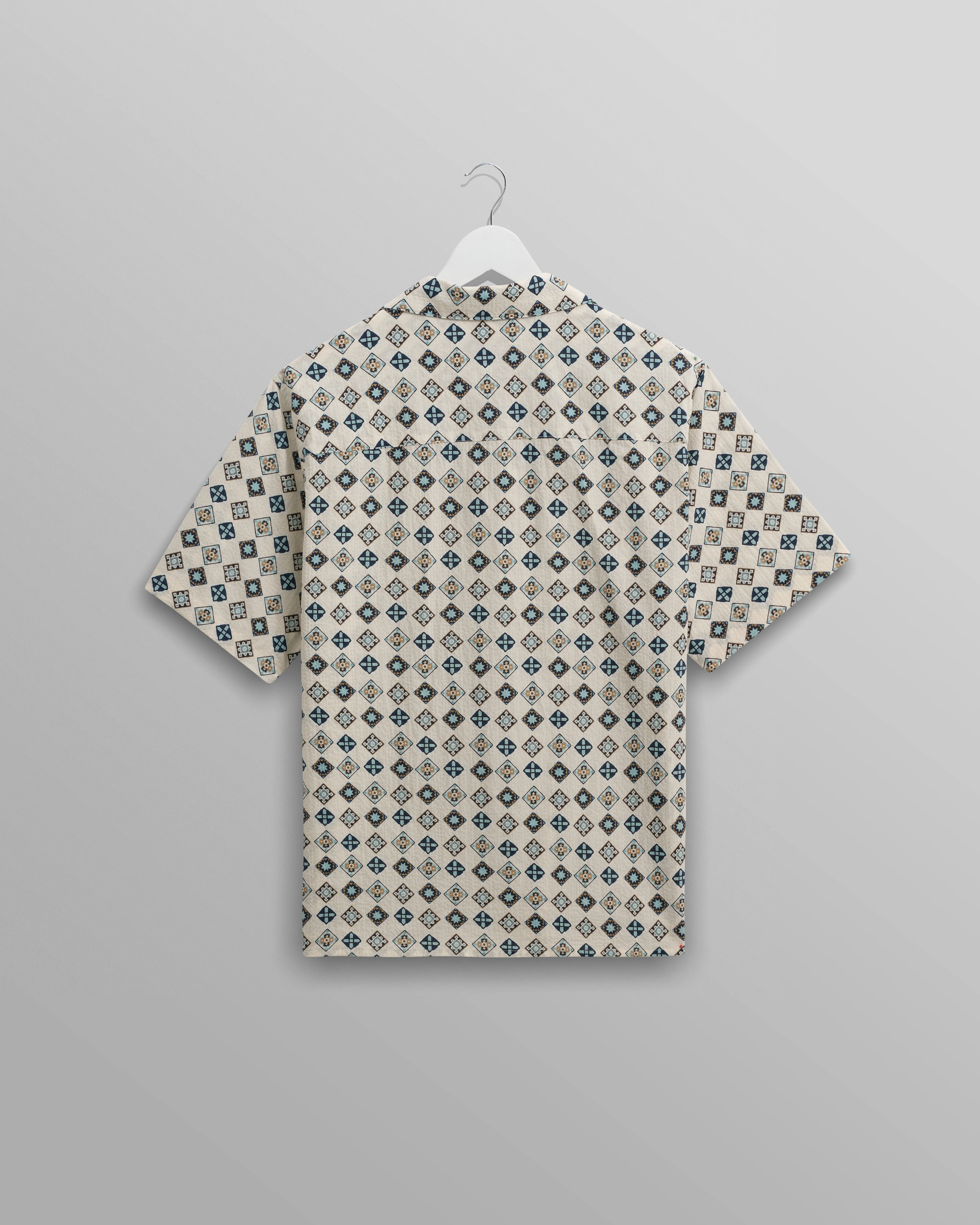 Didcot - Ecru And Multicolour Geometric Tile Seersucker Short-Sleeve Shirt - Image 9