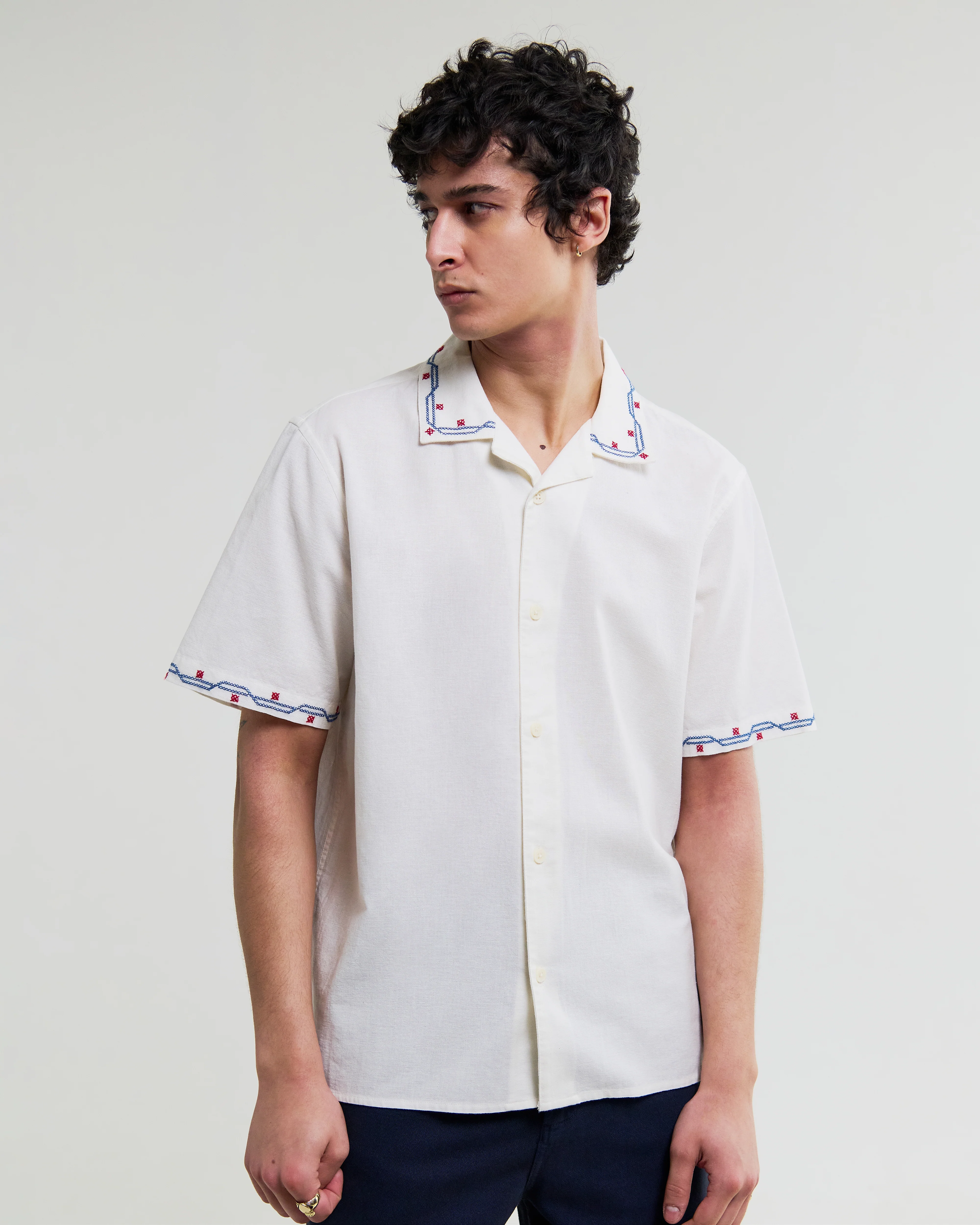 Didcot - Ecru Cross-Stitch Border Short-Sleeve Shirt - Image 2