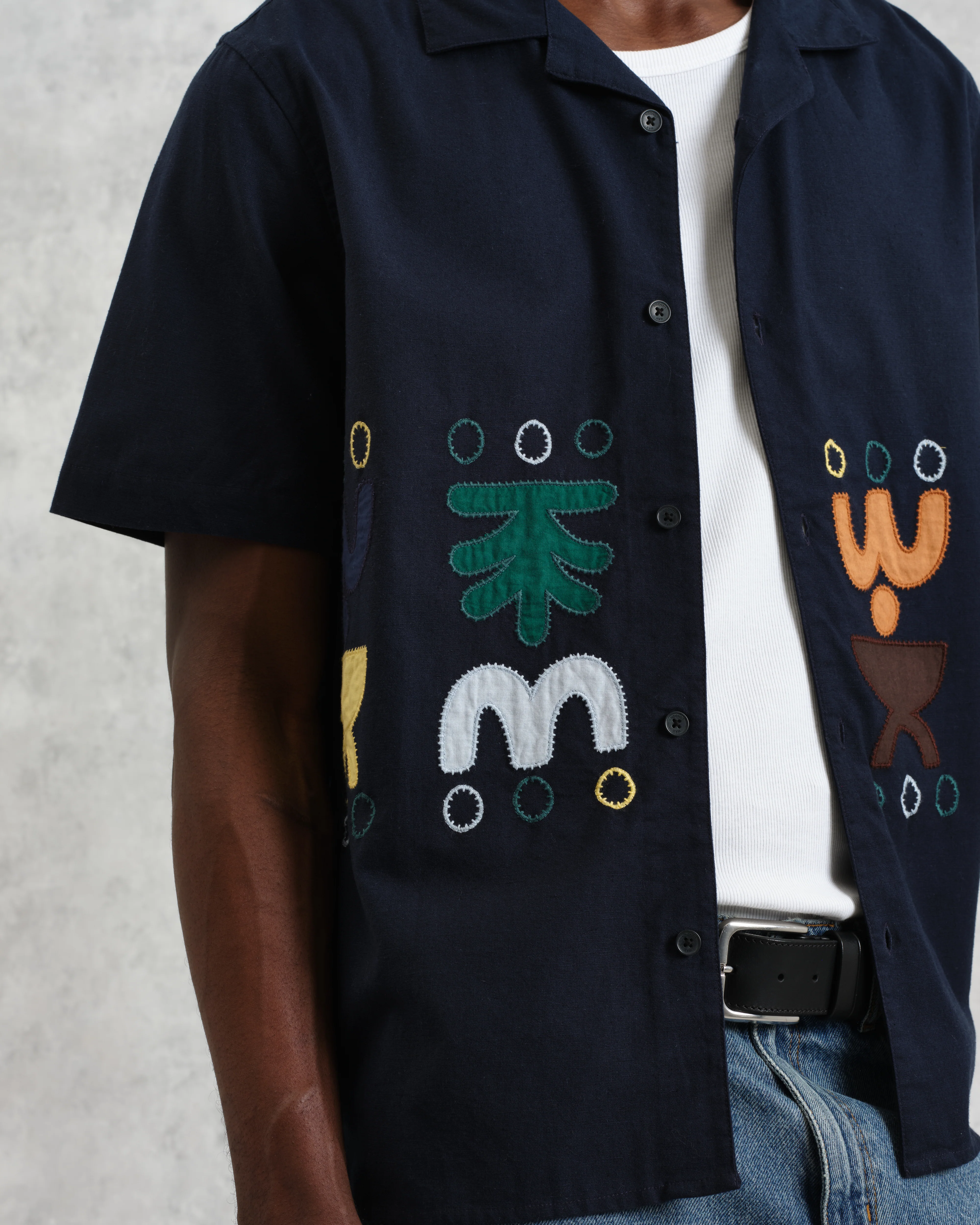 Didcot - Navy And Multicolour Bold Doodle Applique Short-Sleeve Shirt - Image 3