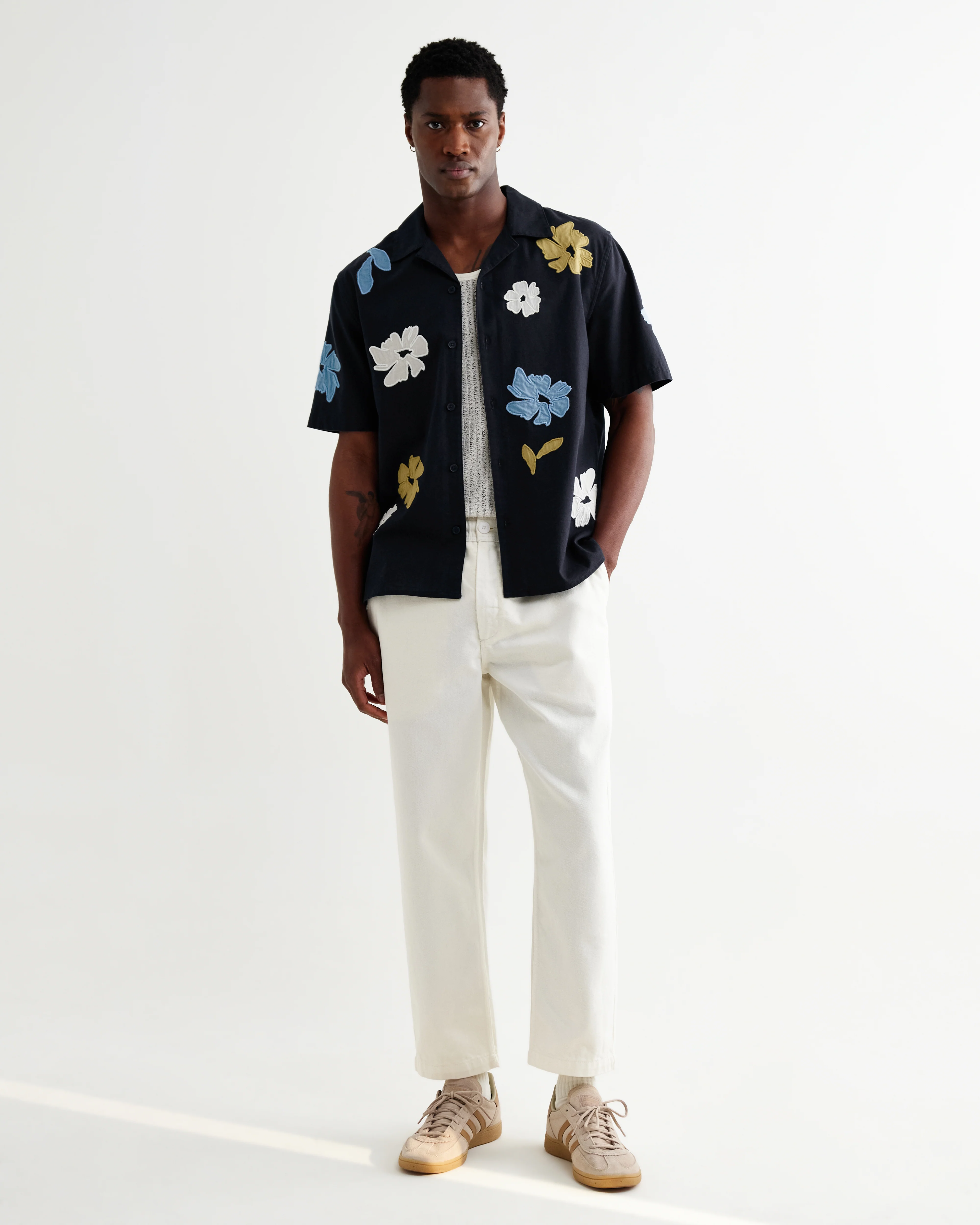 Didcot - Navy And Multicolour Floral Applique Short-Sleeve Shirt - Image 5