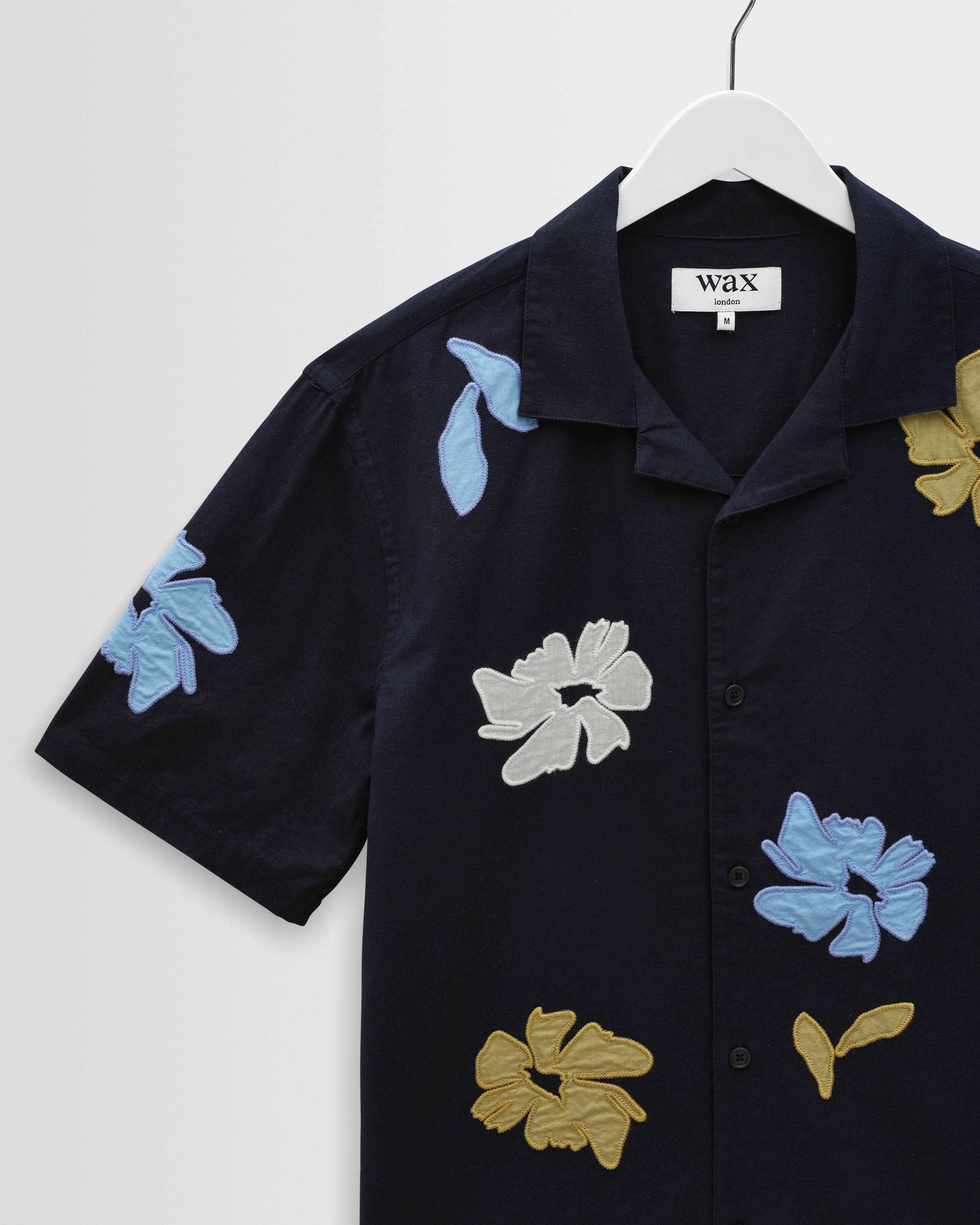 Didcot - Navy And Multicolour Floral Applique Short-Sleeve Shirt - Image 8
