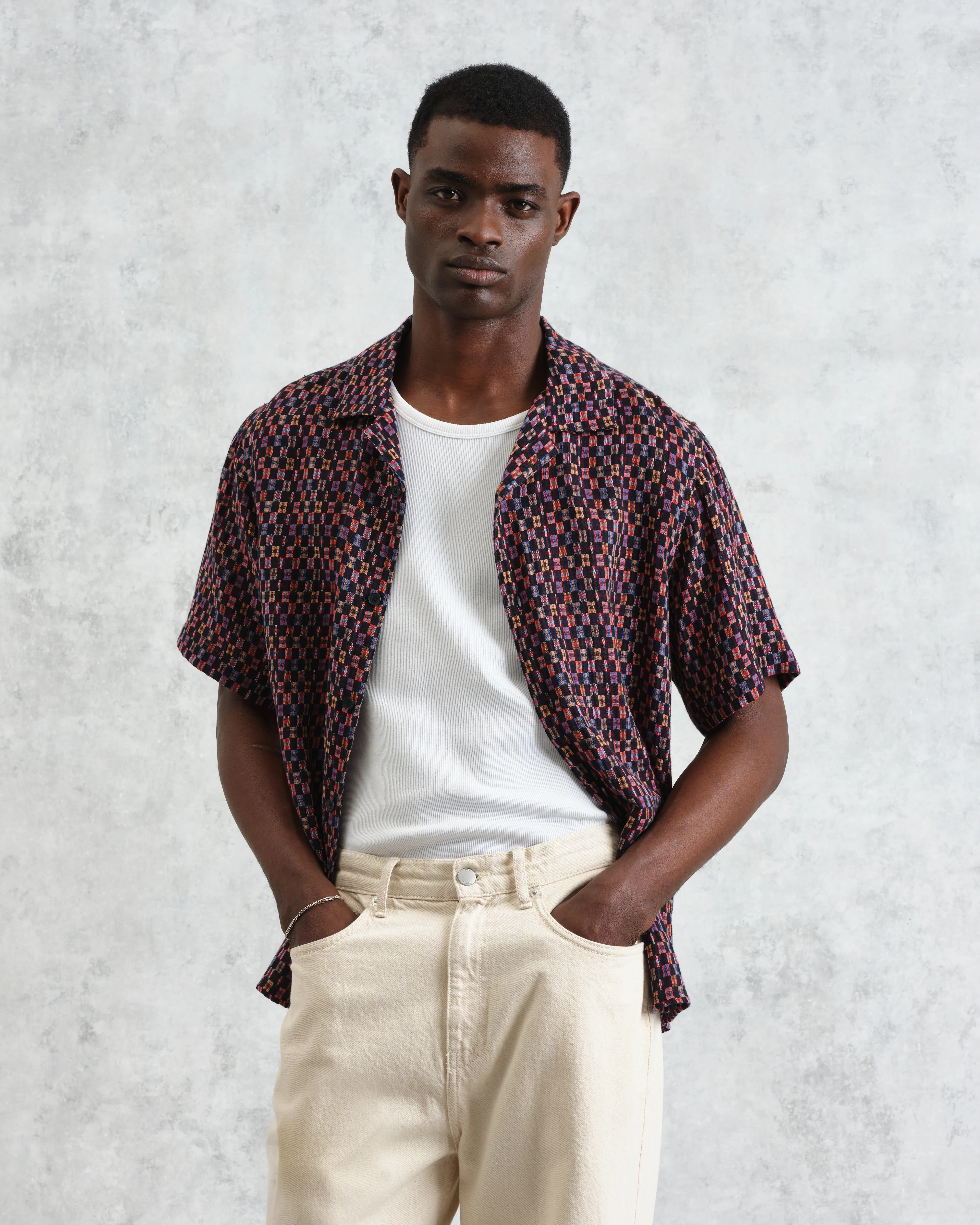 Didcot - Navy And Multicolour Geometric Short-Sleeve Shirt - Image 2