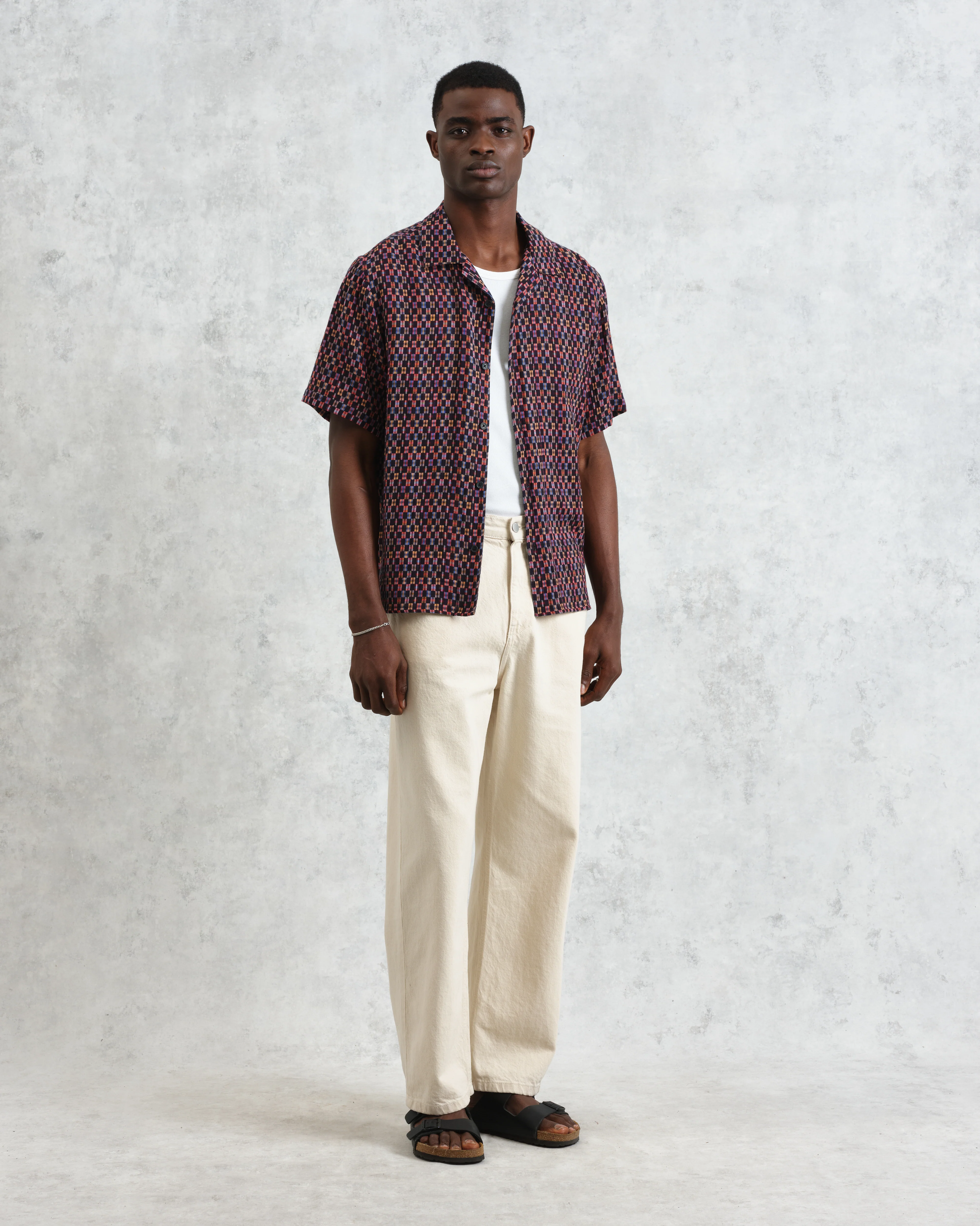 Didcot - Navy And Multicolour Geometric Short-Sleeve Shirt - Image 3