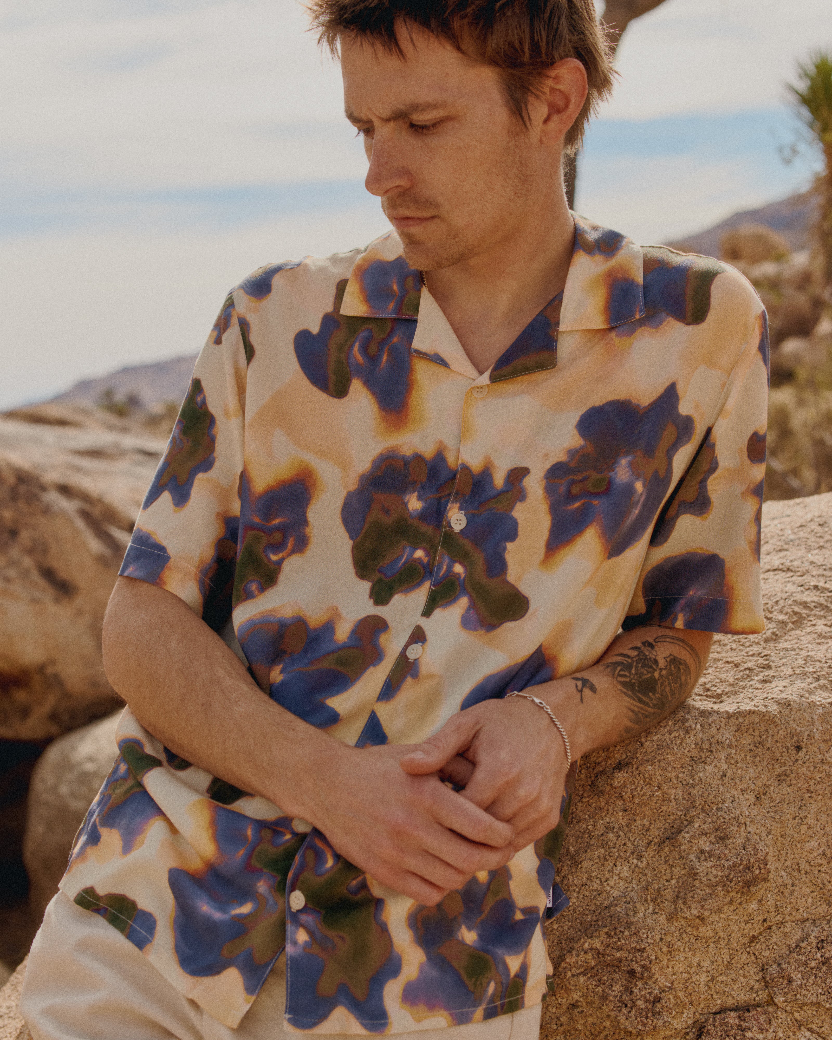 Didcot - Peach Floral Blur Short-Sleeve Shirt - Image 2