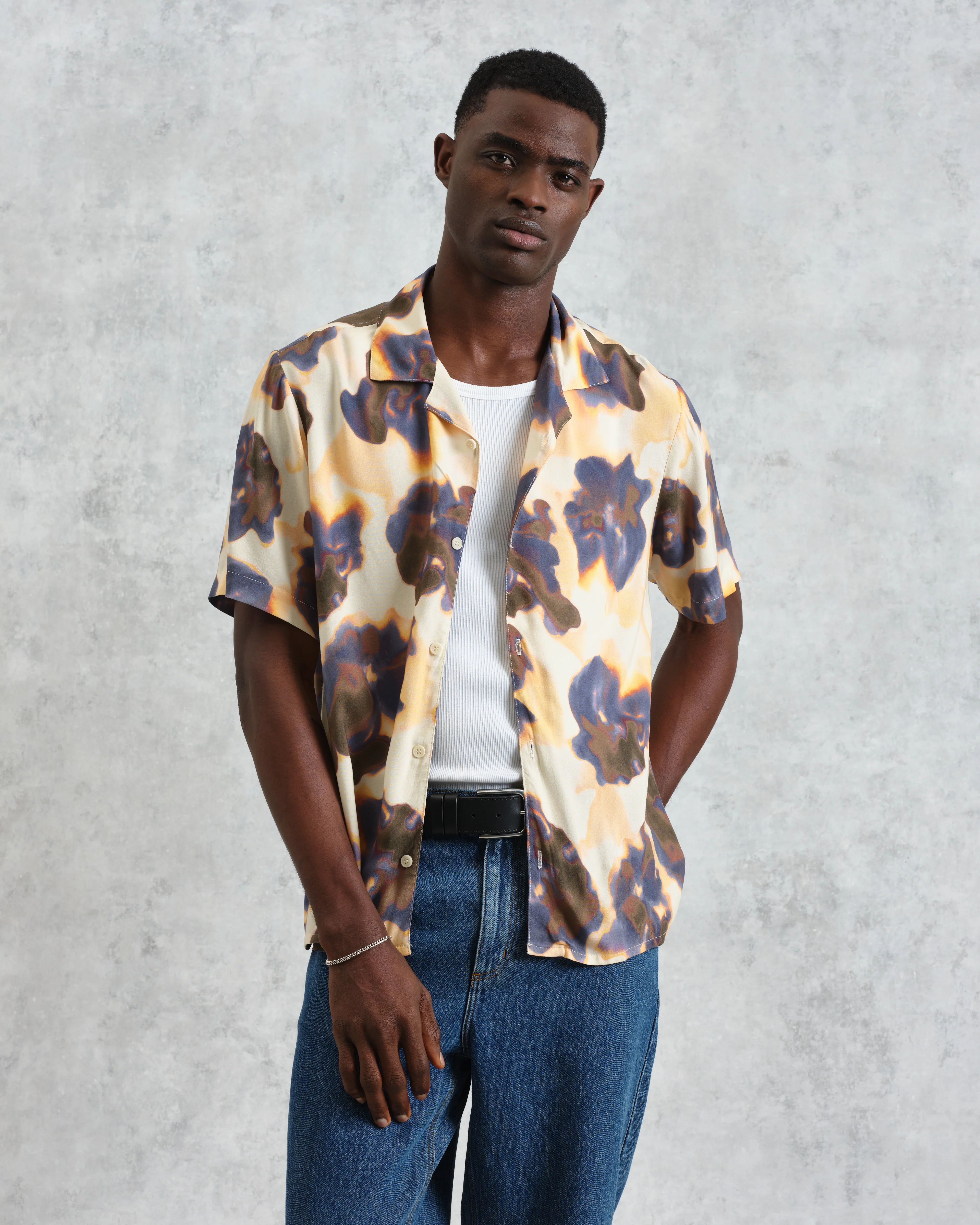 Didcot - Peach Floral Blur Short-Sleeve Shirt - Image 3