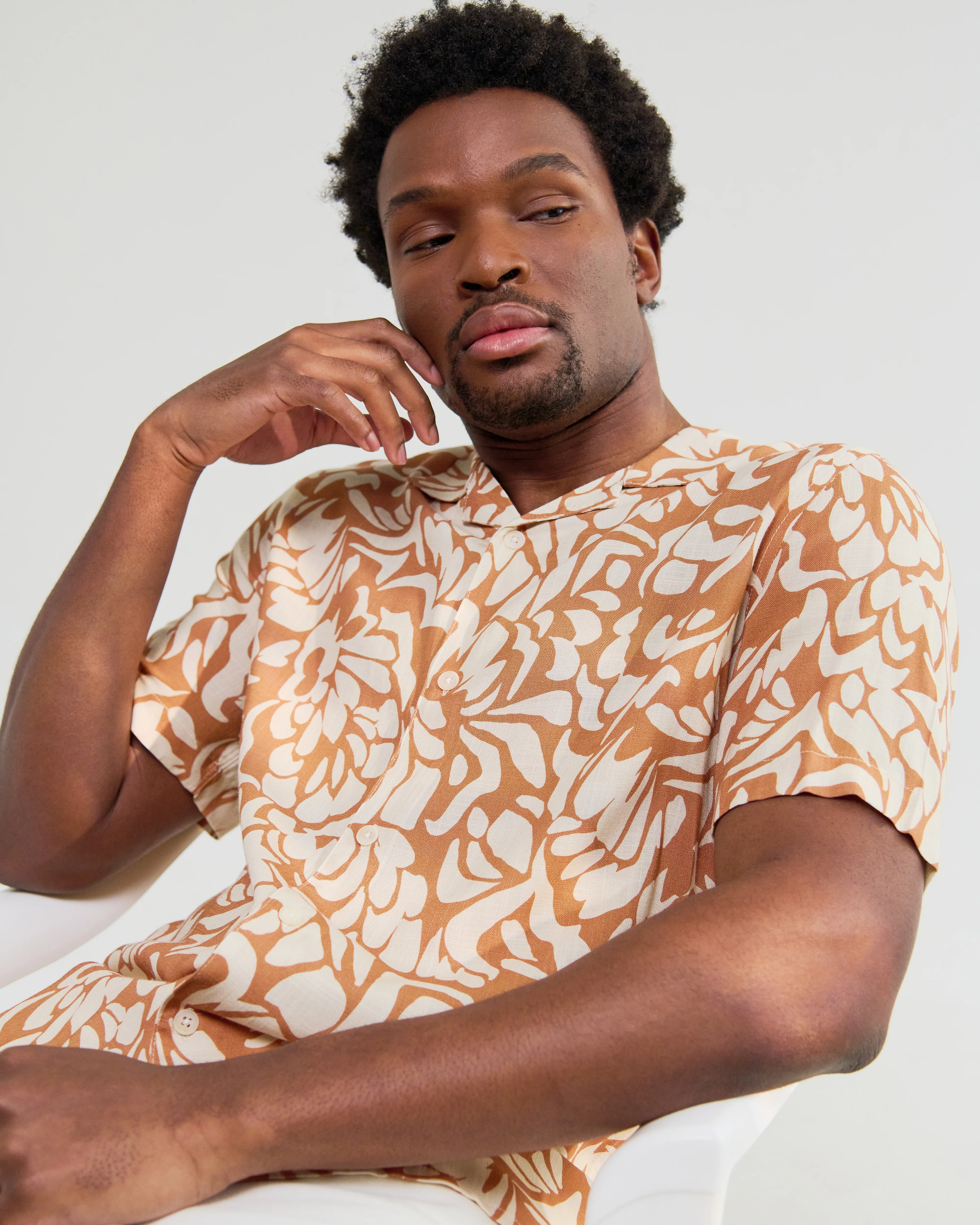 Didcot - Tan And Beige Floral Viscose Short-Sleeve Shirt - Image 3