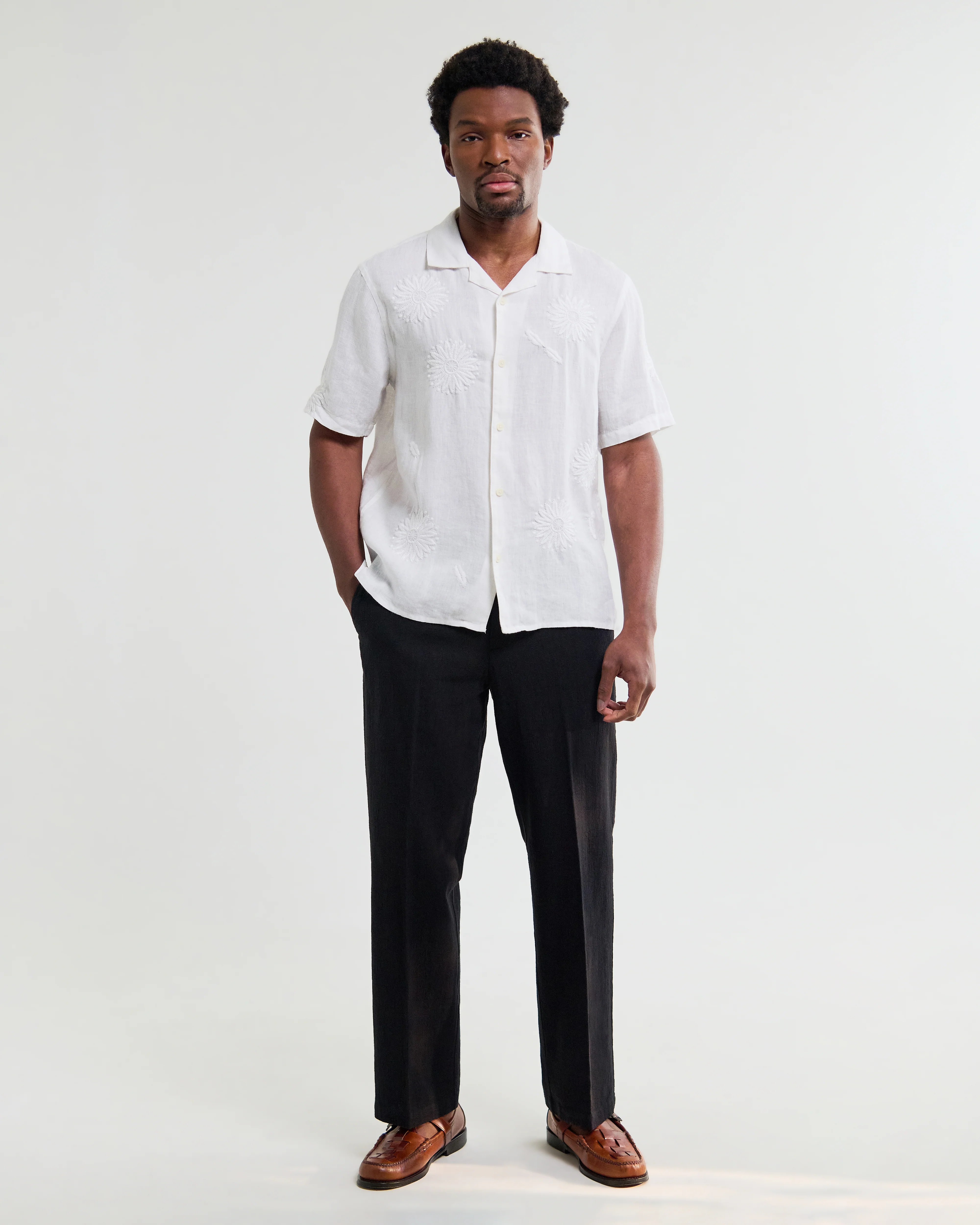 Didcot - White Flower Embroidered Short-Sleeve Shirt - Image 4