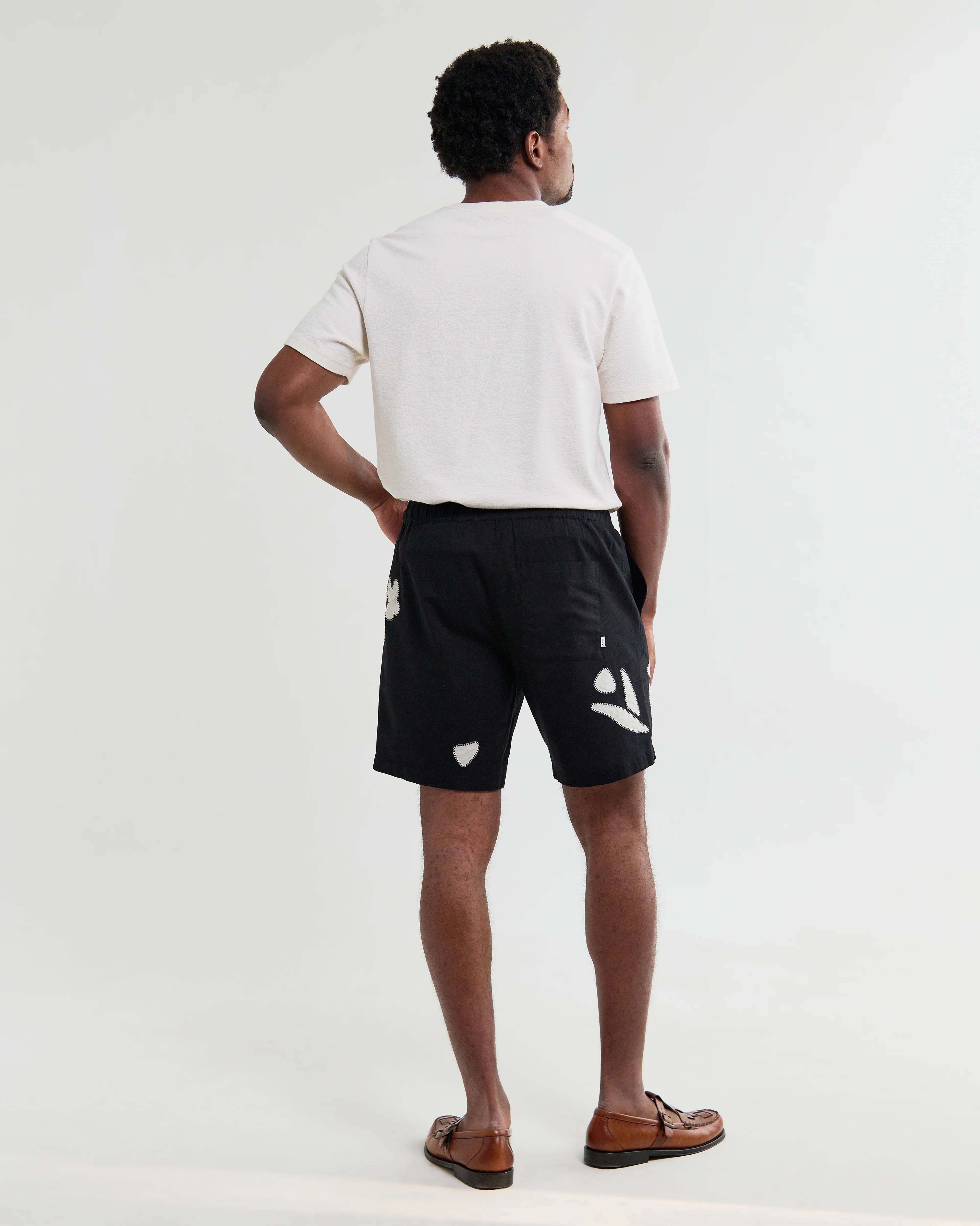 Kurt - Black And Beige Abstract Applique Shorts - Image 7