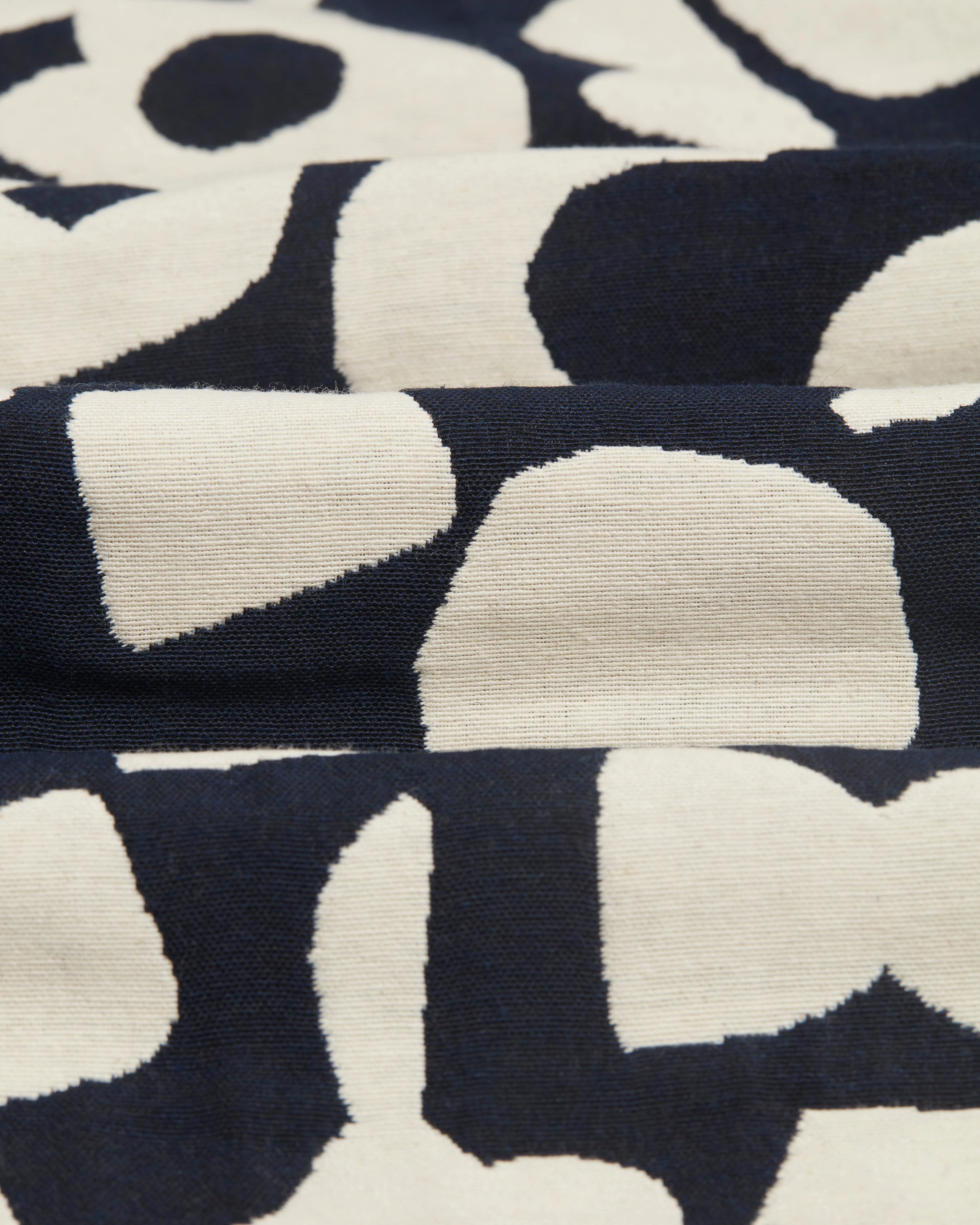 Kurt - Navy And Ecru Spin Jacquard Shorts - Image 11