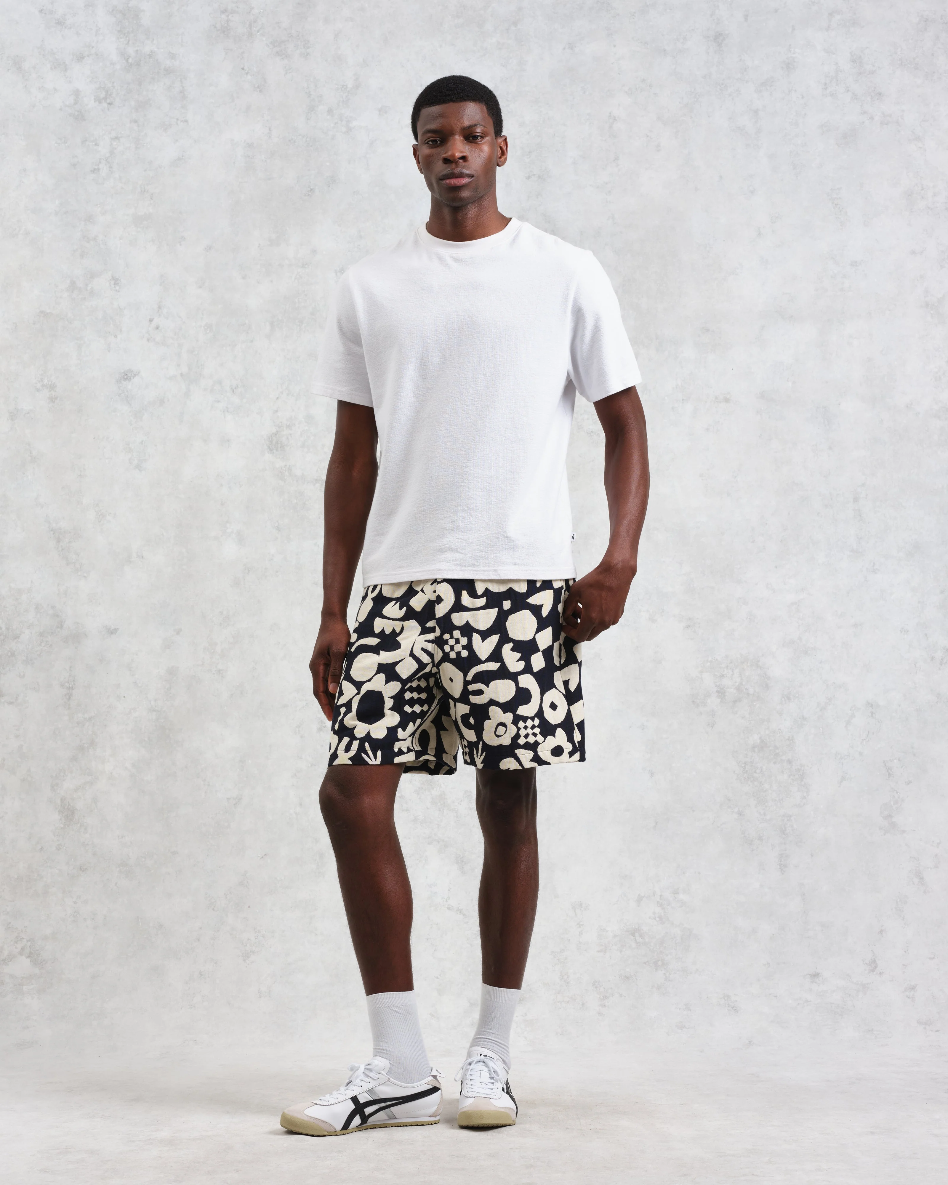 Kurt - Navy And Ecru Spin Jacquard Shorts - Image 2