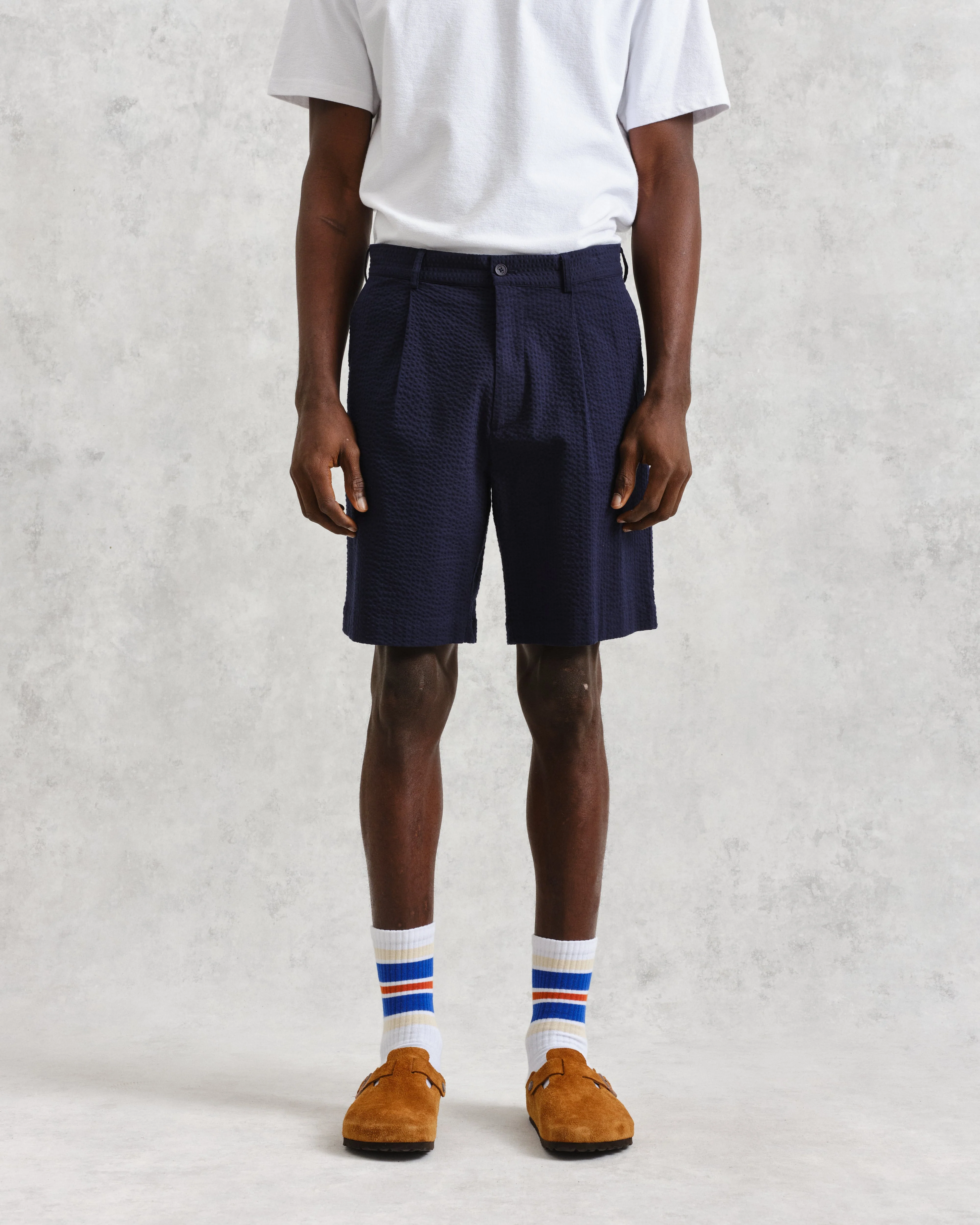 Linton - Navy Cotton Seersucker Pleated Shorts - Image 3
