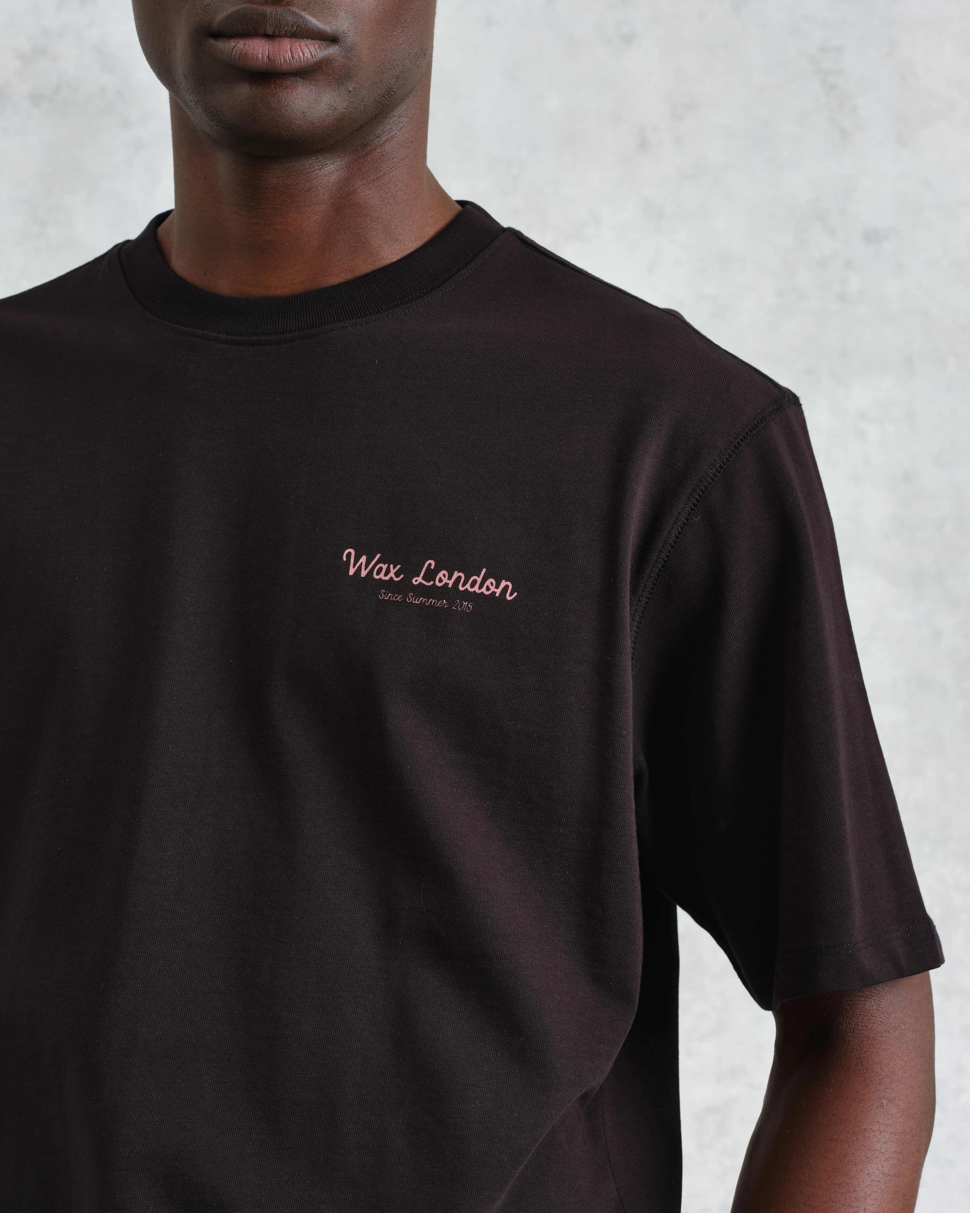 Milton - Black Painted Beach Graphic Cotton T-Shirt - Image 5
